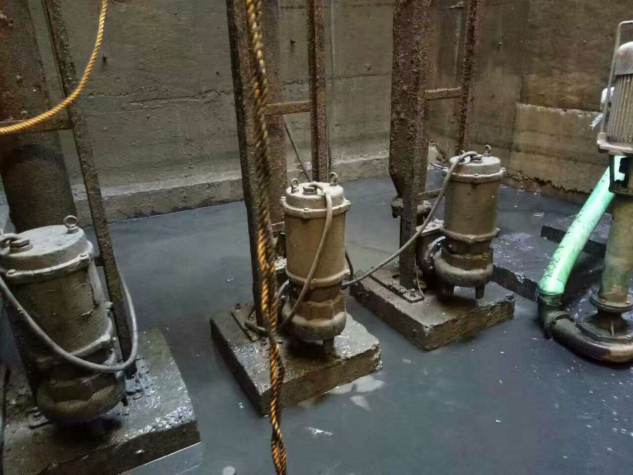 武穴污水池清理